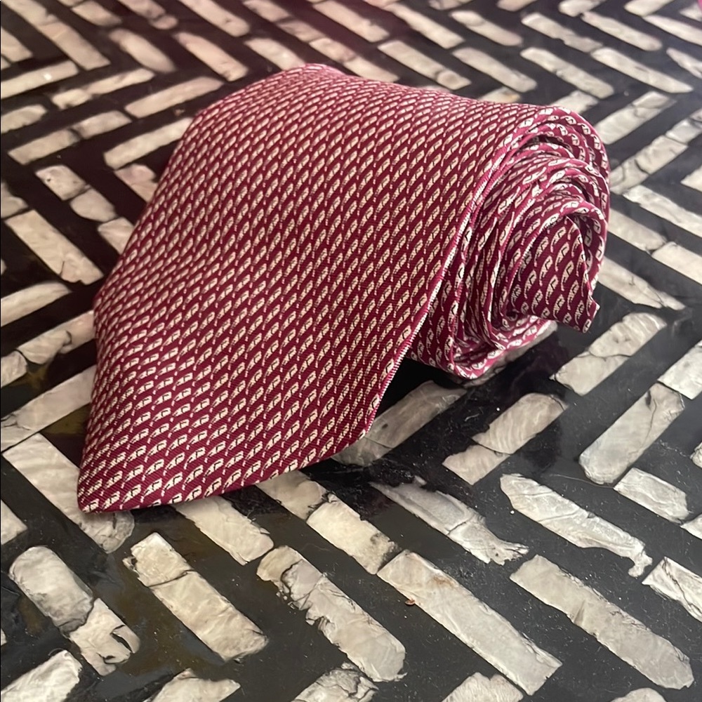 Elegant Burgundy Patterned Tie
